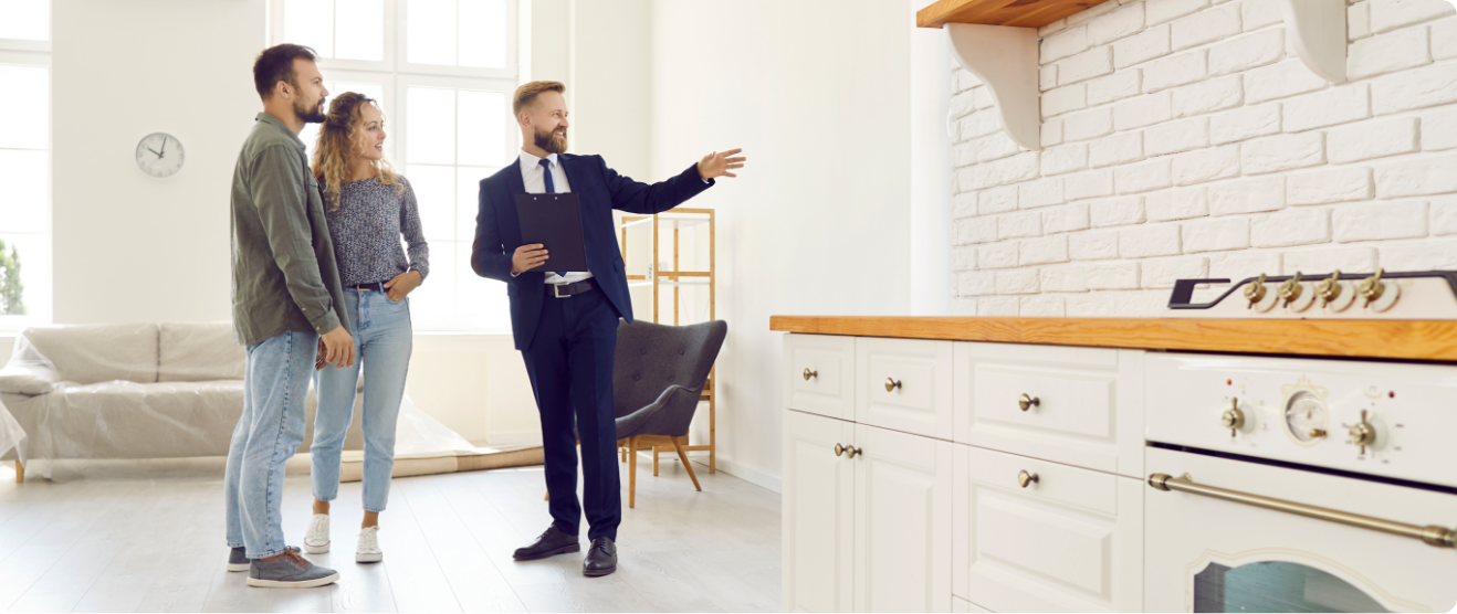 Why do sellers prefer spring/summer for selling their house?